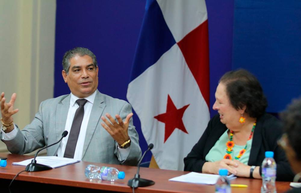El Ministro de Salud se reunió con la embajadora de Estados Unidos en Panamá, Mari Carmen Aponte.