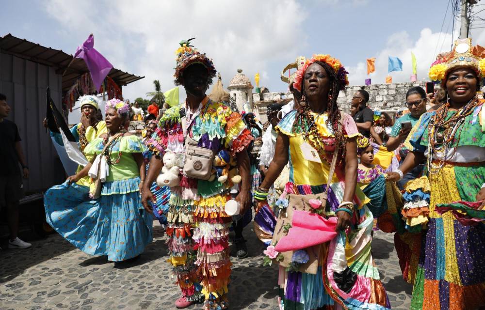 13/4/2024. Colón, Panamá. Larish Julio/ La Estrella de Panamá Desfile de polleras en el Festival de polleras congo, en Portobelo