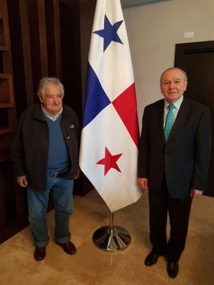 Expresidente de Uruguay, José Mujica llega a Panamá
