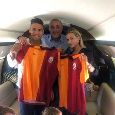 El colombiano Falcao negocia en Estambul su fichaje con el Galatasaray
