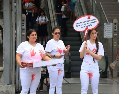 Panameñas exigen una menstruación gratuita y sin estigmas