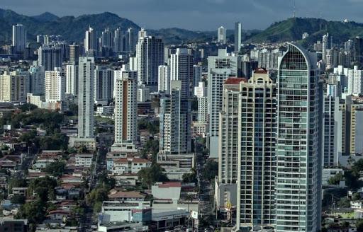 Gobierno de Panamá reconoce señales de recuperación por mejora de ingresos