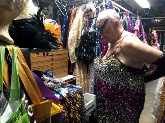 Darcelle XV, la drag queen de más edad en el mundo, no se rinde