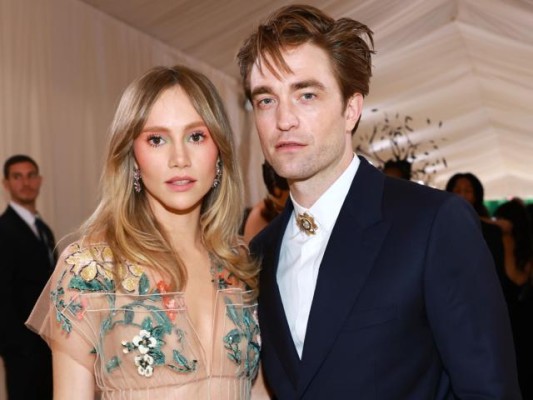 Robert Pattinson y su pareja serán padres por primera vez