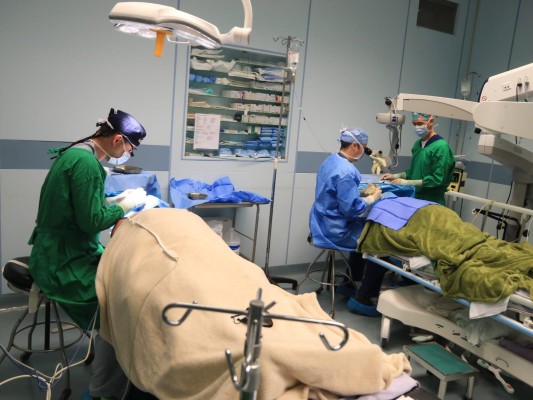Más de 260 personas se benefician con cirugías en los ojos 
