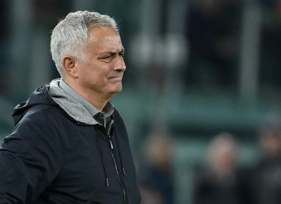 0-1. La Lazio arrebata el mando de Roma a Mourinho