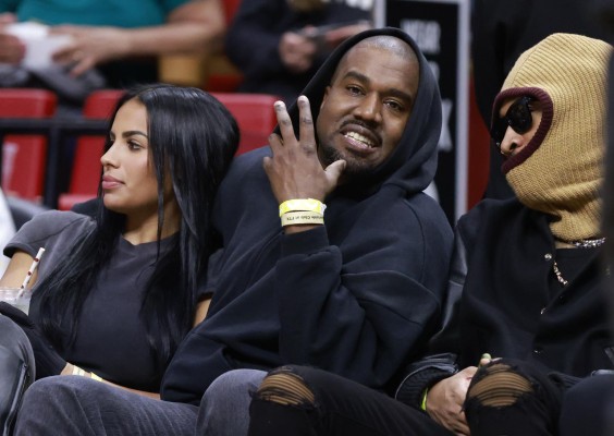 Instagram suspende temporalmente a Kanye West por acoso en la red