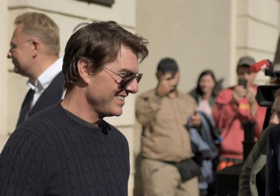 El zafarrancho que le armó Tom Cruise al equipo de rodaje por cumplir con medias anticovid 
