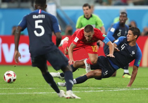 Francia se impuso nuevamente en un partido con el marcador por la mínima .