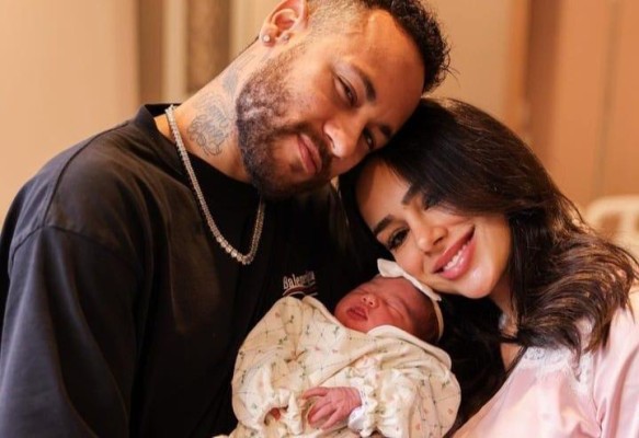 Neymar anuncia el nacimiento de su hija