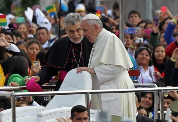Obispo boliviano denuncia que el gasto electoral es un insulto a los pobres