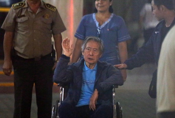 Fujimoristas rechazan decisión del tribunal que no acepta liberar al expresidente
