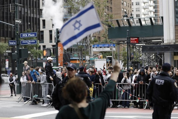 Simpatizantes de Palestina y de Israel se manifiestan en diversas ciudades de EE.UU.