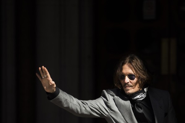 Johnny Depp se enfrenta a su exesposa en un juicio por difamación 