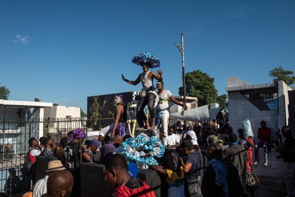 Haití celebra su fiesta vudú de los muertos pese a la crisis y la inseguridad