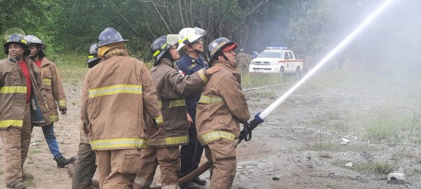 Falta de hidrantes complicó el incendio en la zona libre de Colón 