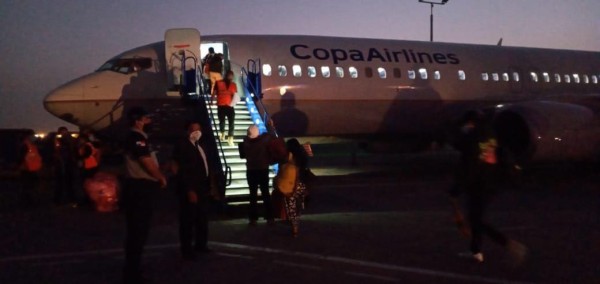 Al menos, 58 panameños regresaron desde Perú por medio de un vuelo humanitario