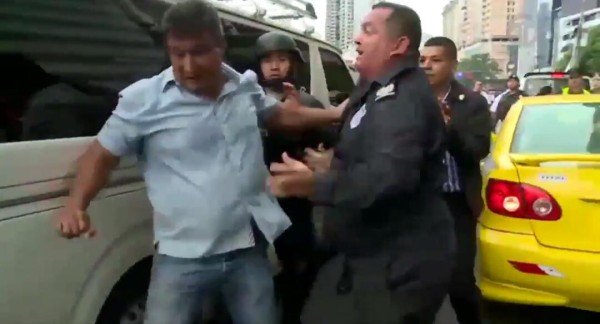 Omar Pinzón se embolilla con los transportistas en protesta contra UBER