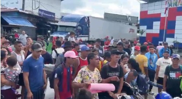 ¡Se emberracan¡ Los ticos están enfurecidos por  la proliferación de migrantes en la frontera con Panamá