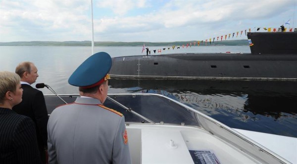 Mueren 14 tripulantes de un sumergible ruso a causa de un incendio