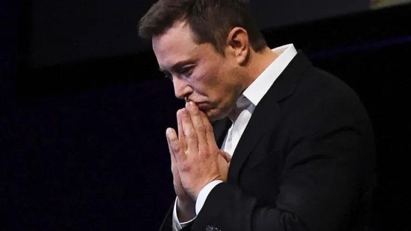 Elon Musk rompe récord Guiness tras perder $165 mil millones