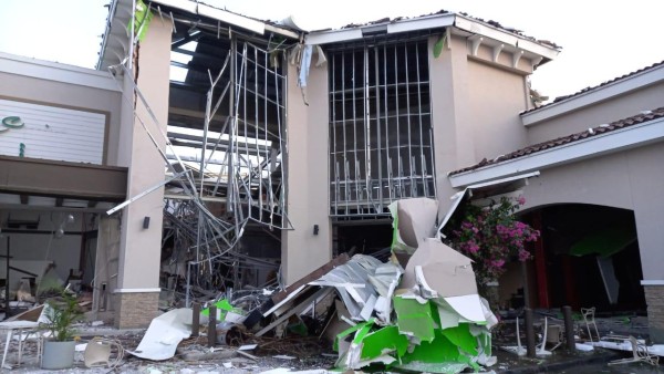 Explosión en Coronado deja al menos 10 locales destrozados
