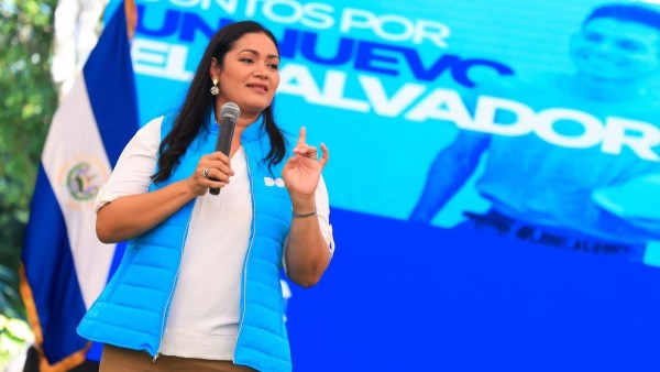 Claudia Juana Rodríguez de Guevara, designada a la Presidencia de El Salvador.