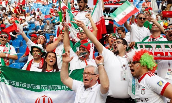 Mujeres y hombres verán por primera vez juntos un partido en estadio de Teherán 