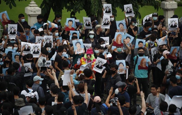 Manifestaciones prodemocrácia continúan su desafío al Gobierno de Tailandia