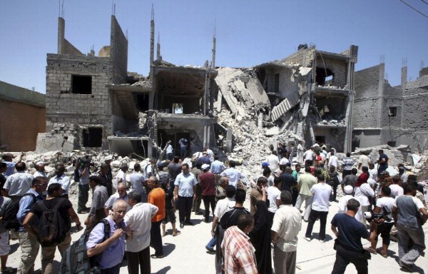 42 muertos en un bombardeo en Trípoli