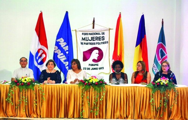 El Foro Nacional de Mujeres de Partidos Políticos dirigido por ellas.