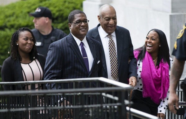 Casi 60 mujeres han acusado a Bill Cosby de agresión sexual.