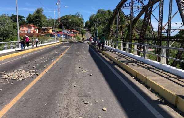 Cerraron el puente sobre el Río Changuinola hacia el distrito de Almirante