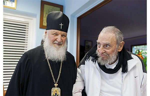 Kirill (i) y Fidel Castro (d).