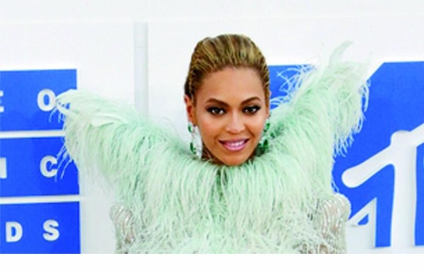 Beyoncé condena el asesinato de español