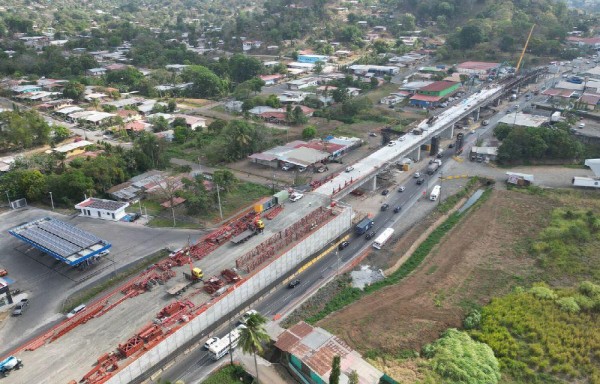 El viaducto de La Pesa tiene un 95% de avance físico y tiene el medio auxiliar que conformará los voladizos.
