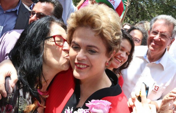 Dilma Rousseff emitió su voto.