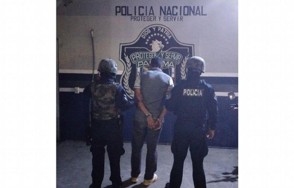 Gatillero alegre baleó a una unidad policial en Tocumen