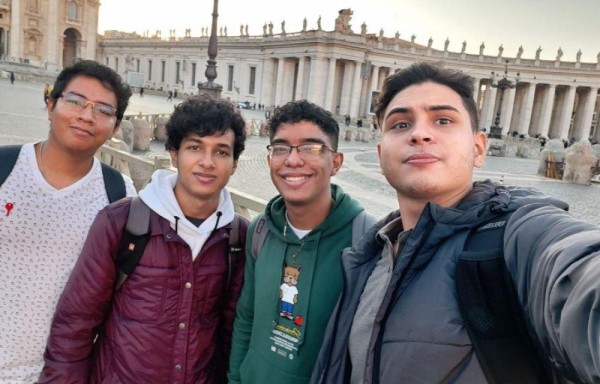 Gabriel Samaniego, Omar Rosas, Paul Cuevas y Raynaldo Atencio del Conservatorio Santa Cecilia en Roma.