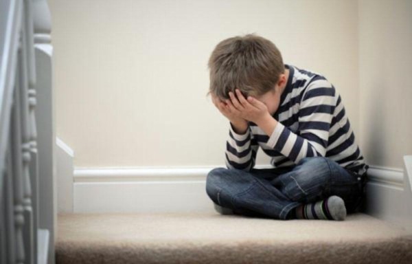El niño con depresión presenta síntomas distintos a los adultos.