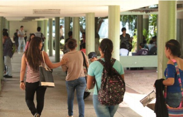 La Universidad de Panamá aún no puede integrar a 90 mil estudiantes a las clases presenciales.