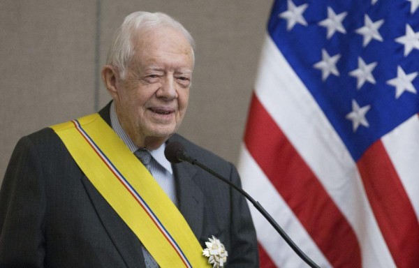 Jimmy Carter se fractura su pelvis en casa