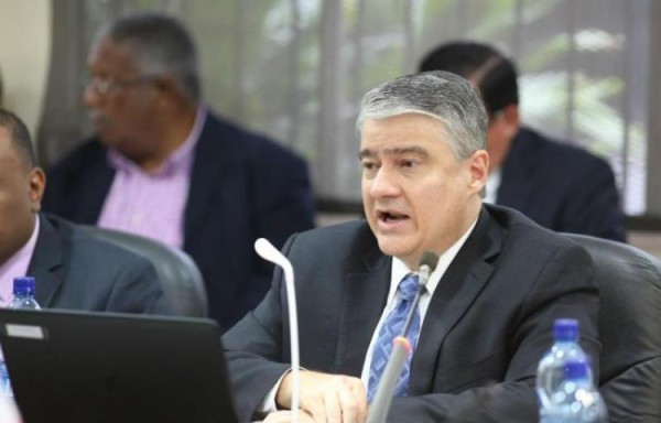 Ministro de Economía y Finanzas (MEF), Dulcidio De La Guardia.