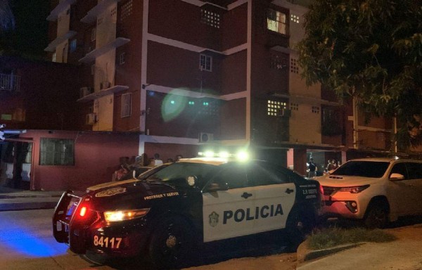 En este lugar se produjo el ataque a bala contra ‘Pablito' la noche del viernes en calle 26 El Chorrillo