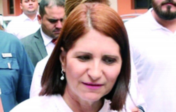 ‘Ya se nota que es una persecución, él está muy delicado, ha sido muy mal tratado por los custodios' ESPOSA Marta Linares