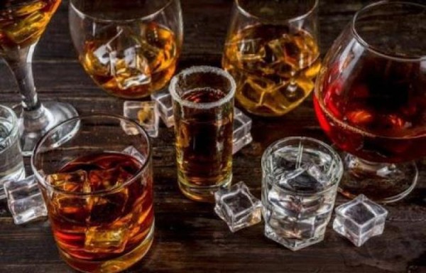 Mueren nueve personas en Turquía por consumo de alcohol adulterado