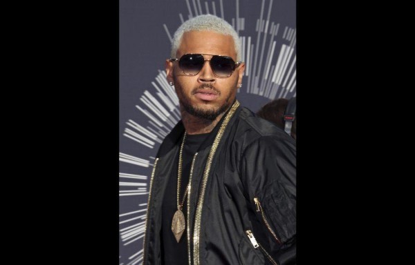 Una mujer demanda a Chris Brown por supuesta violación