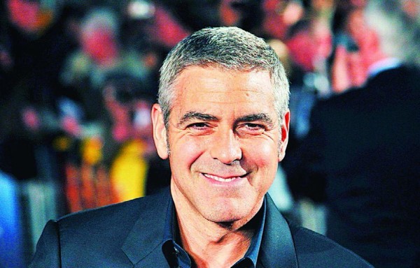 George Clooney fue hospitalizado en medio de ensayo