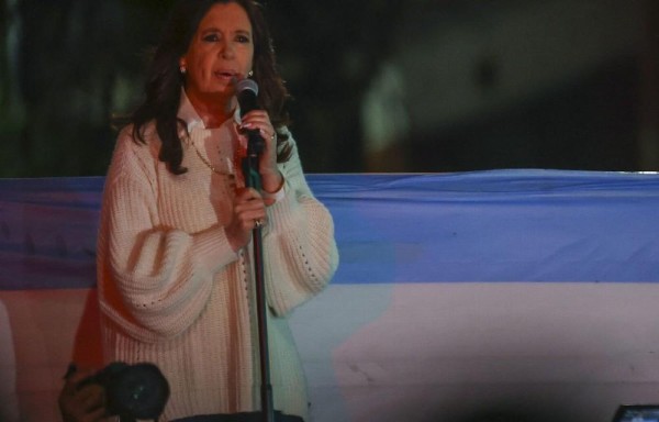 Ordenan liberar a detenida por el atentado a Cristina Fernández