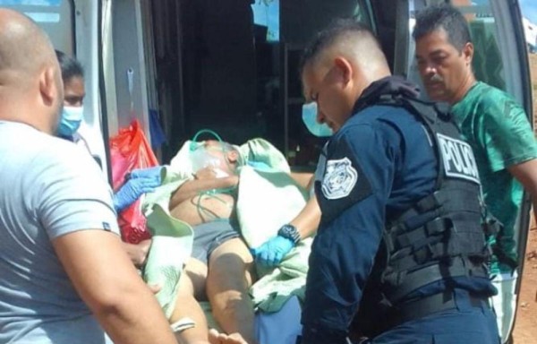 Policías le salvan la vida a hombre que le había dado un faracho